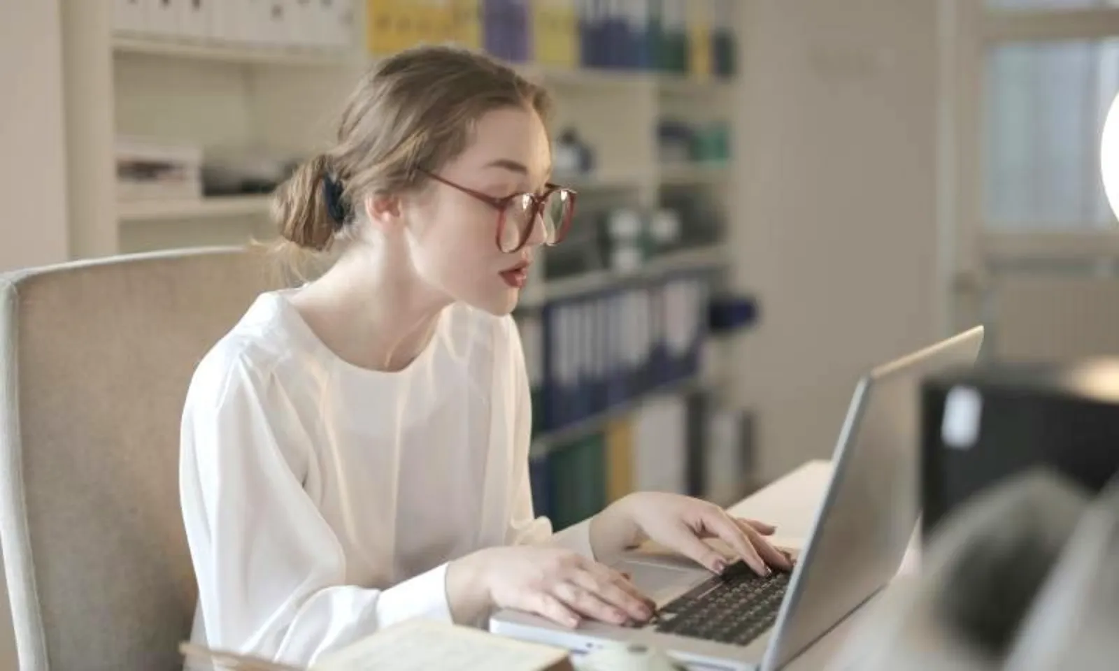 Ngồi lâu ảnh hưởng như thế nào đến sức khỏe?