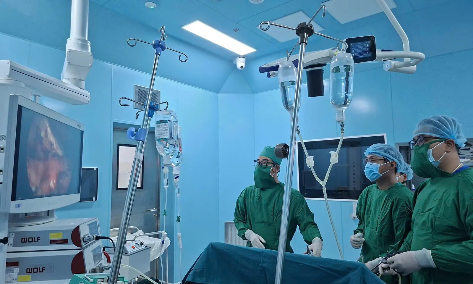 Phối hợp cứu sống bệnh nhân thủng loét tá tràng, xuất huyết tiêu hóa nặng tại Côn Đảo