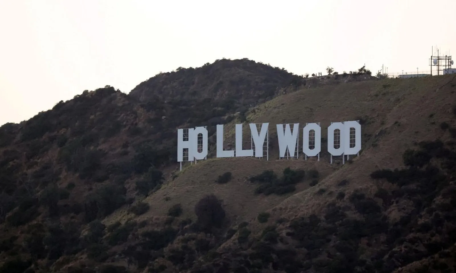 Ông Trump tuyên bố áp thuế 100% phim nước ngoài