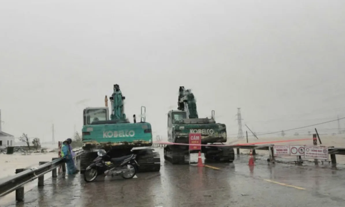 Hoàn lưu bão số 10 gây mưa lớn, nguy cơ sạt lở ở Bắc Bộ và Bắc Trung Bộ