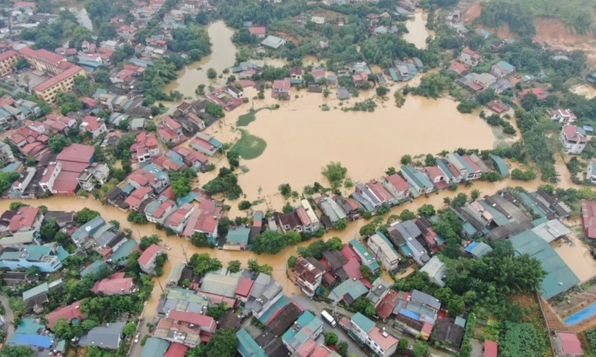 Bão số 10: 27 người chết, hàng trăm ngàn ngôi nhà hư hại, thiệt hại 17 tỉnh thành
