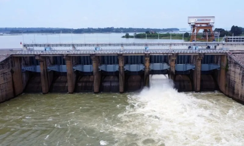 Thủy điện Trị An mở hai cửa xả lũ, cảnh báo ngập vùng hạ du