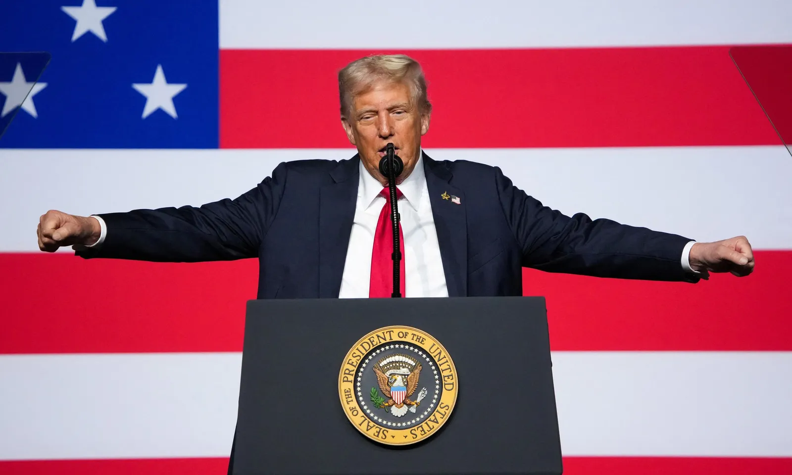 Tổng thống Donald Trump phát biểu tại căn cứ Quantico, nhấn mạnh “cuộc chiến từ bên trong”