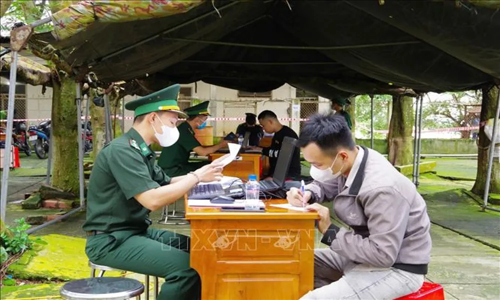 Xuất cảnh trái phép sang Campuchia, 32 người bị xử phạt hơn 100 triệu đồng