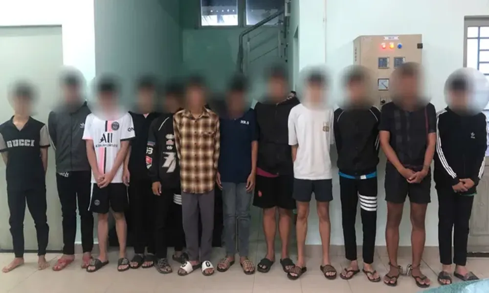 Công an TPHCM triệu tập 15 thanh thiếu niên mang hung khí gây rối tại KCN