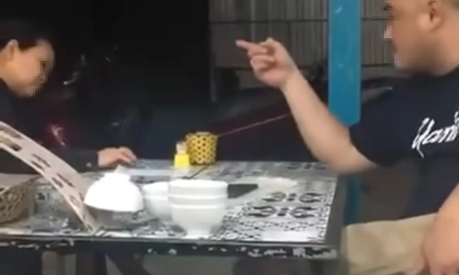 Xác minh vụ clip chủ nhà hàng chửi bới, đe dọa nhân viên lớn tuổi