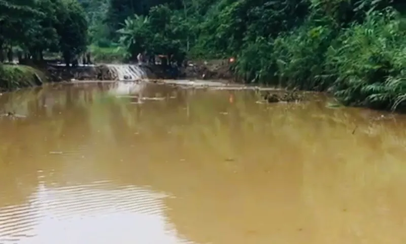 Lào Cai: Vỡ bờ ao cá, hai người chết, hai người bị thương