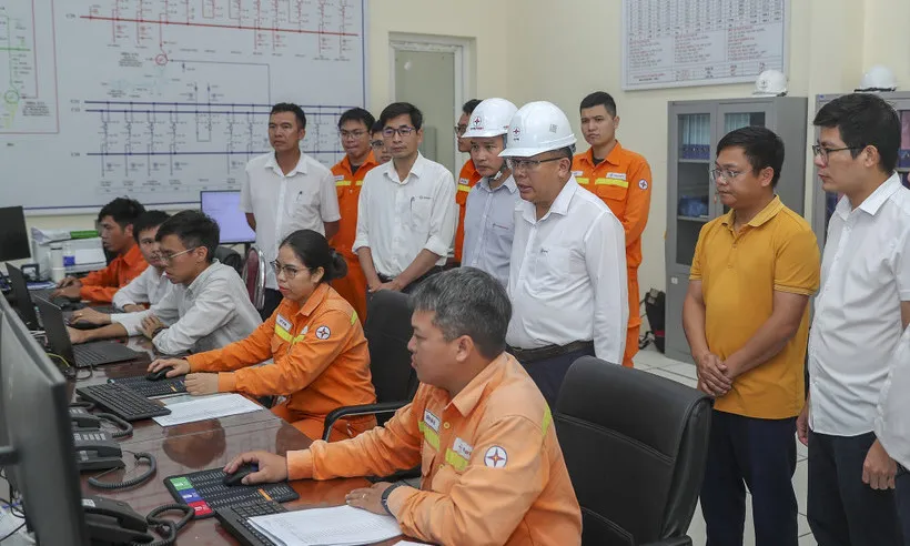 Đóng điện thành công đường dây 500kV Lào Cai – Vĩnh Yên, vượt tiến độ 8 tháng
