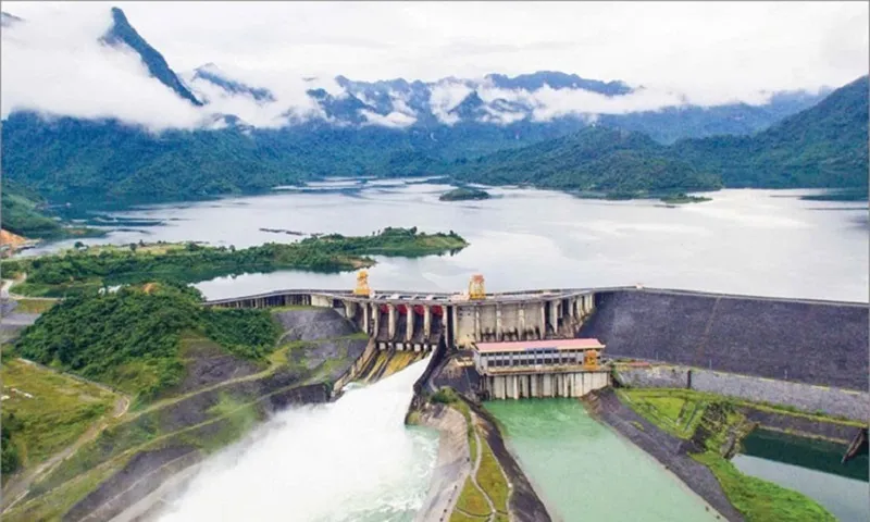 Thủy điện Tuyên Quang đóng tiếp một cửa xả đáy vào 19 giờ ngày 2/10