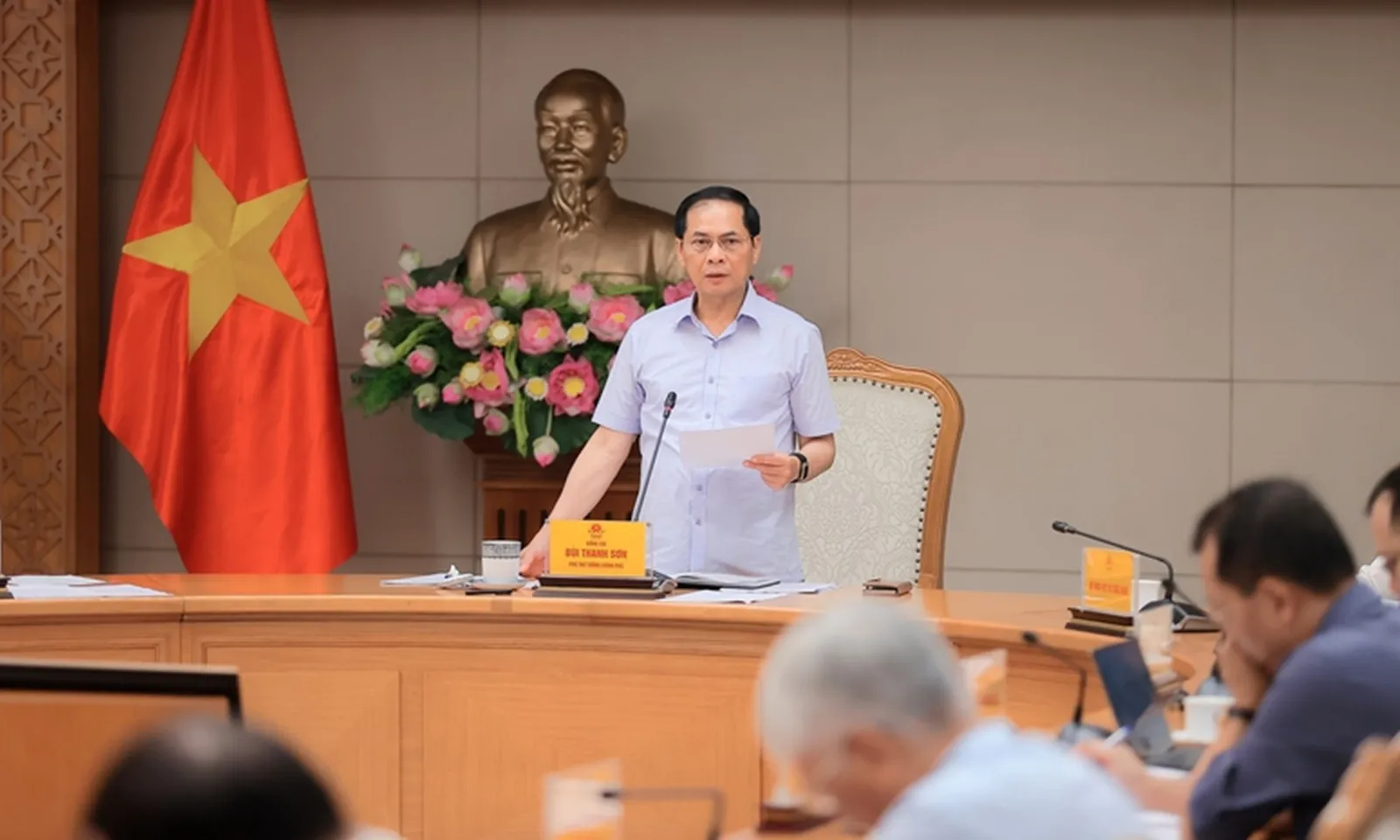 Phó Thủ tướng Bùi Thanh Sơn chủ trì họp rà soát tiến độ các dự án trọng điểm ngành năng lượng