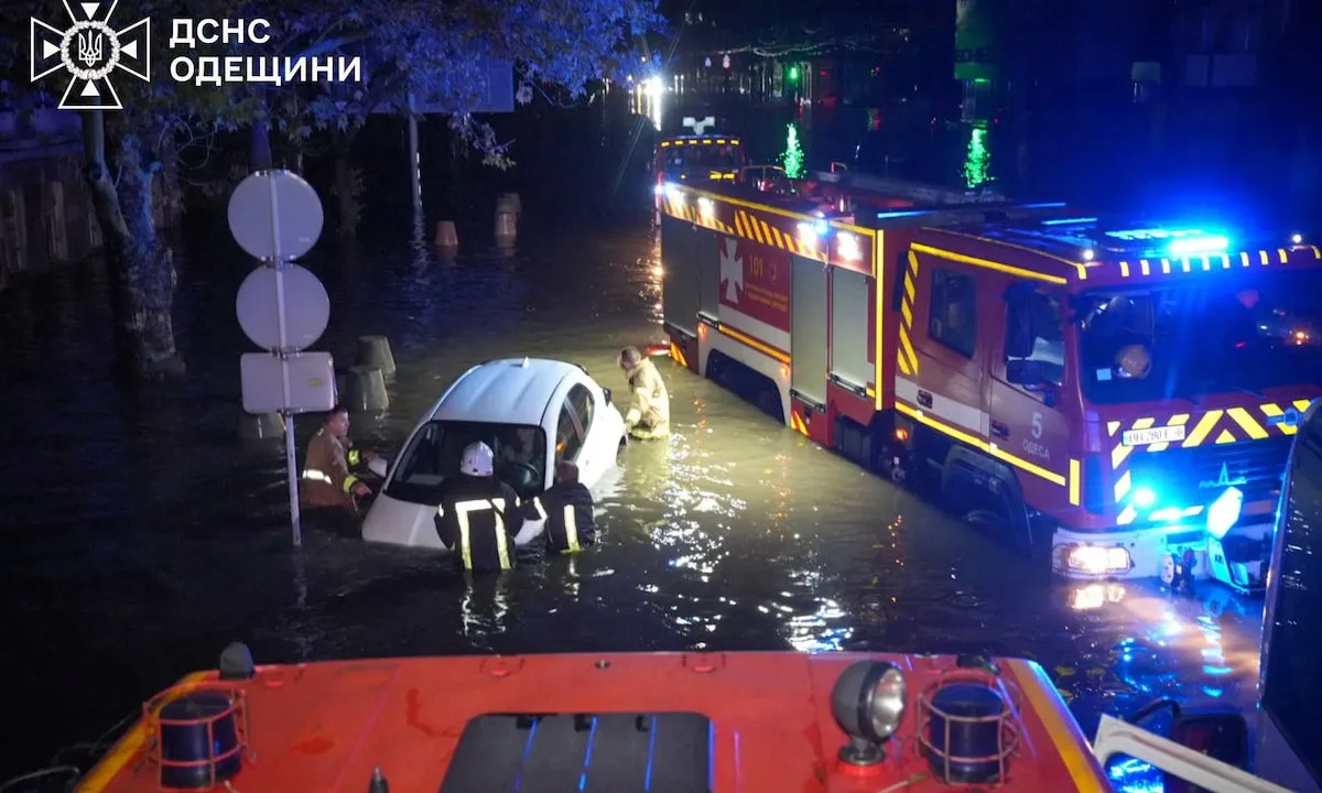 Lũ quét khiến 9 người thiệt mạng, hàng ngàn hộ dân mất điện ở Ukraine