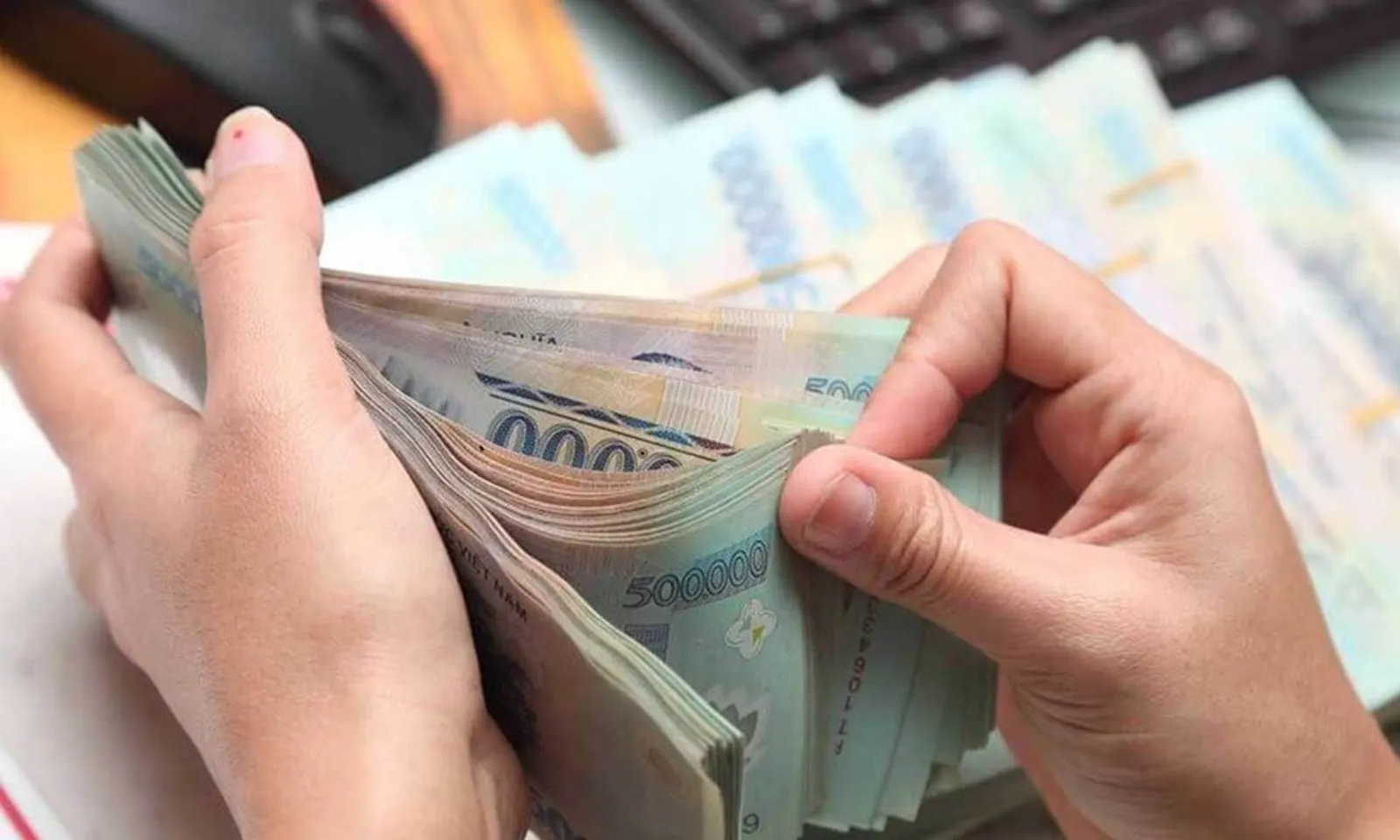 Thủ tướng: Phấn đấu thu ngân sách nhà nước năm 2025 tăng ít nhất 25%