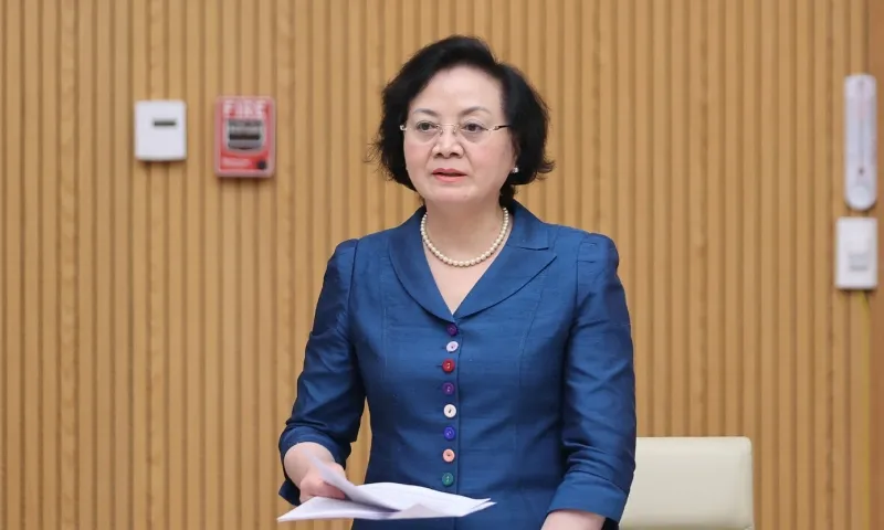 Bộ Nội vụ: Chuẩn bị kỹ đề án tiền lương, phụ cấp để trình trong tháng 11