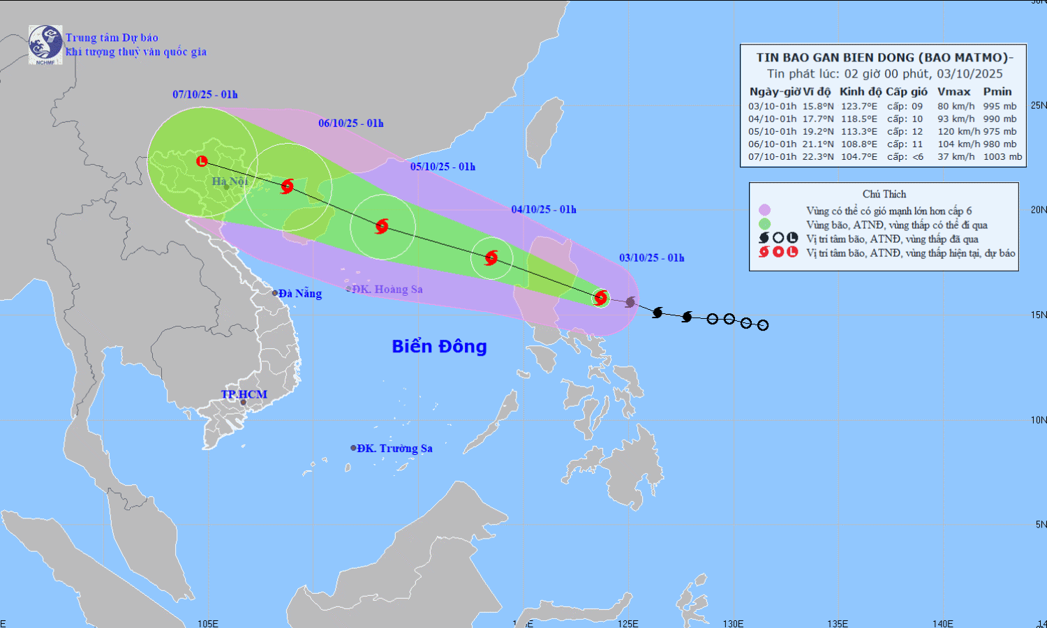 Bão Matmo di chuyển nhanh, sức gió giật cấp 15