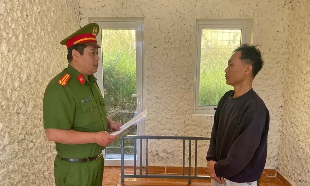 Công an mở rộng điều tra đường dây lừa đảo bằng sổ tiết kiệm giả ở Lâm Đồng