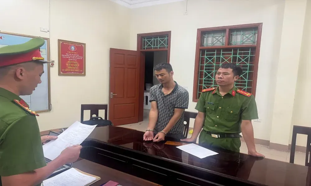 Công an Nghệ An khởi tố vụ tài xế xe buýt bị đánh, ép quỳ trước đám đông