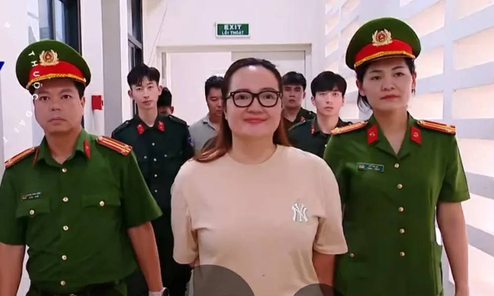 Bộ Công an khởi tố “nữ hoàng livestream” Hoàng Hường vì trốn thuế