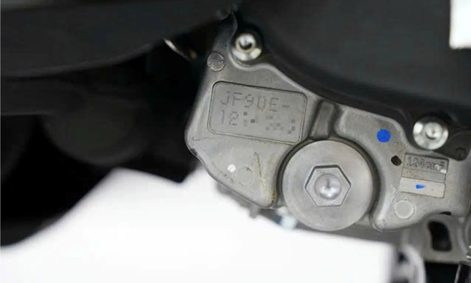 Đục, sửa số khung – số máy xe có thể bị tịch thu phương tiện