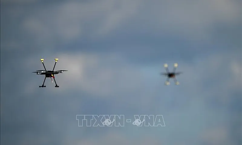 Sân bay thủ đô Litva - nước thành viên NATO phải đóng cửa do UAV bay vào không  phận