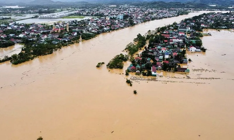 Điểm tin chiều 5/10:  Bão số 11 bắt đầu ảnh hưởng | mất 700 tỉ đồng vì cài ứng dụng chứa mã độc