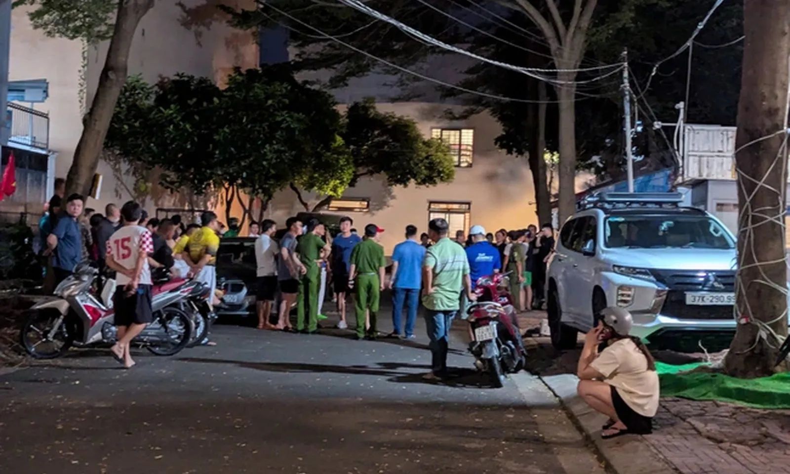 Điều tra vụ cô gái bị đâm tử vong trên vỉa hè ở TPHCM