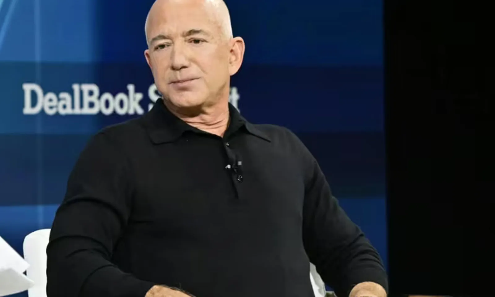 Tỷ phú Jeff Bezos hé lộ kế hoạch đưa trung tâm dữ liệu lên không gian