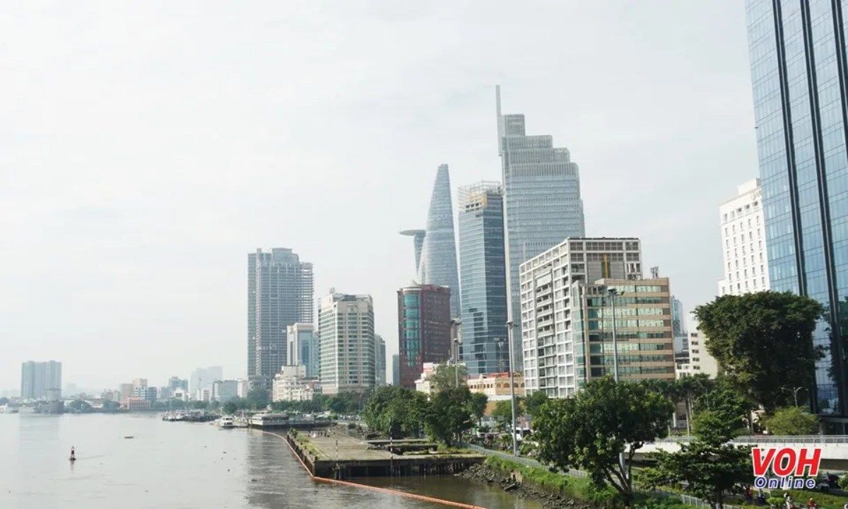 TPHCM phát động đợt thi đua lớn mừng Đại hội Đảng bộ 