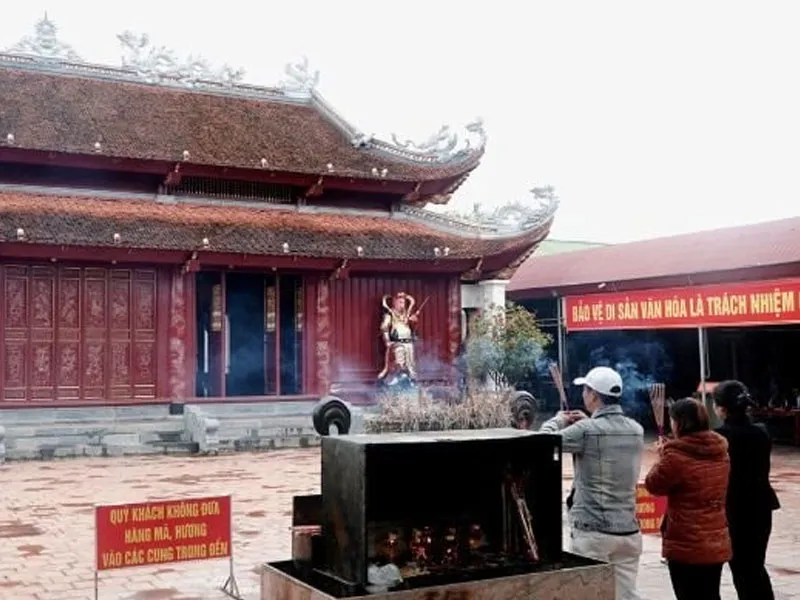 voh-van-khan-ong-hoang-muoi-3