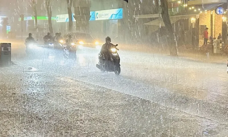 Dự báo thời tiết 8/10: Nhiều nơi mưa vừa, mưa to và dông