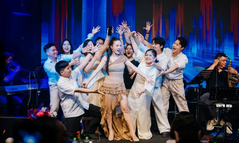 MC Hoài Trinh đánh dấu tuổi mới với minishow “SON” ấm áp và ý nghĩa