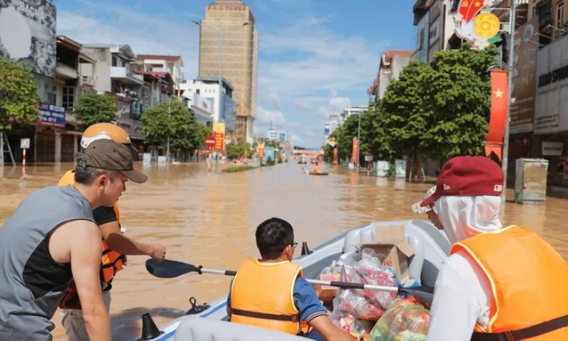 Tăng cường bảo đảm an toàn thực phẩm sau bão, lũ