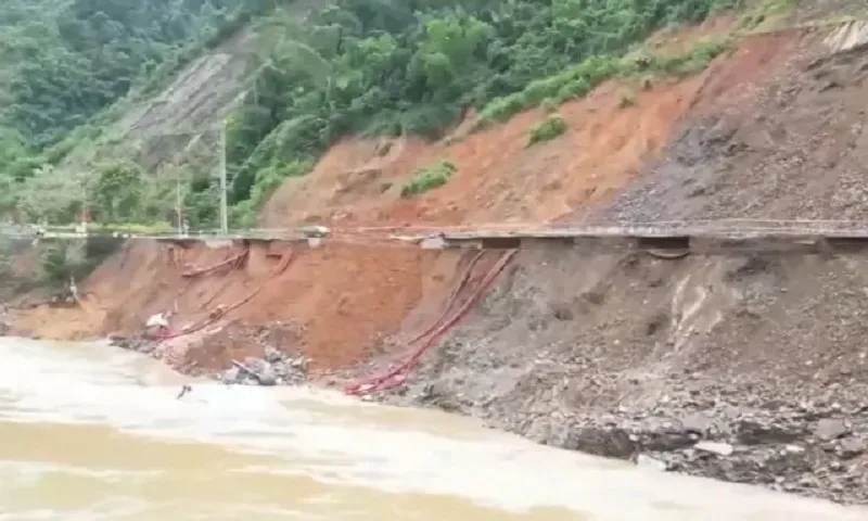 Thời tiết đêm 9/10 và ngày 10/10: Mưa lớn nhiều nơi, nguy cơ ngập lụt diện rộng