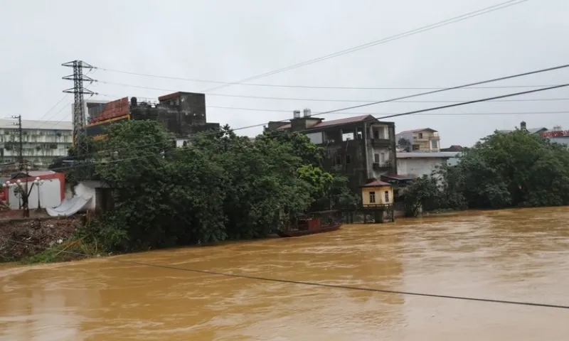 Cảnh báo lũ trên sông Cầu và sông Thương có thể đạt đỉnh trong hôm nay 