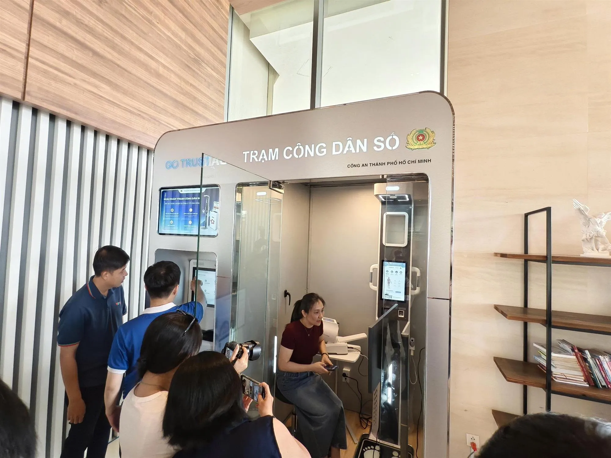 anh-2-1760074917783909308697