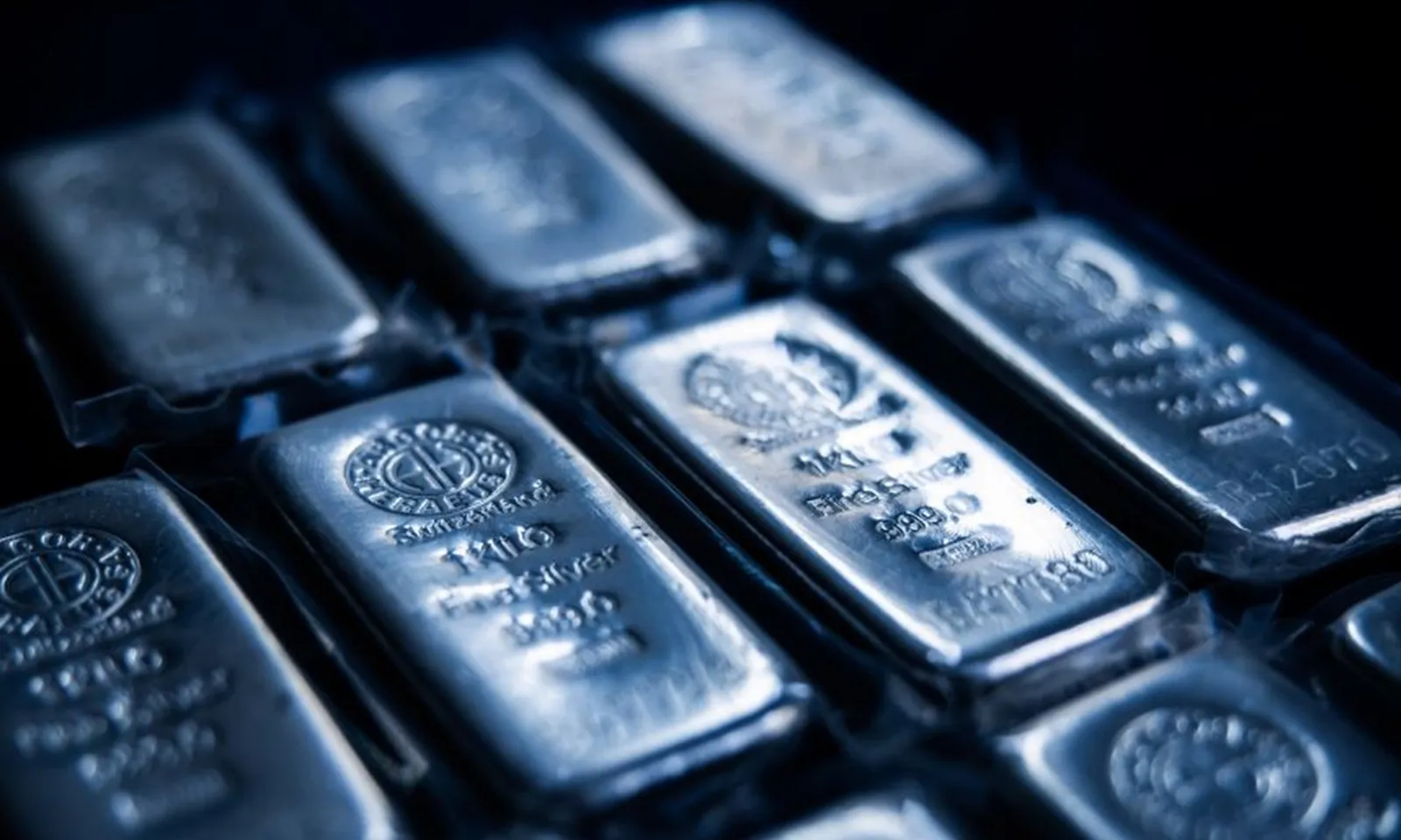 Giá bạc tăng 75% trong năm 2025, vượt ngưỡng 50 USD/ounce sau 40 năm