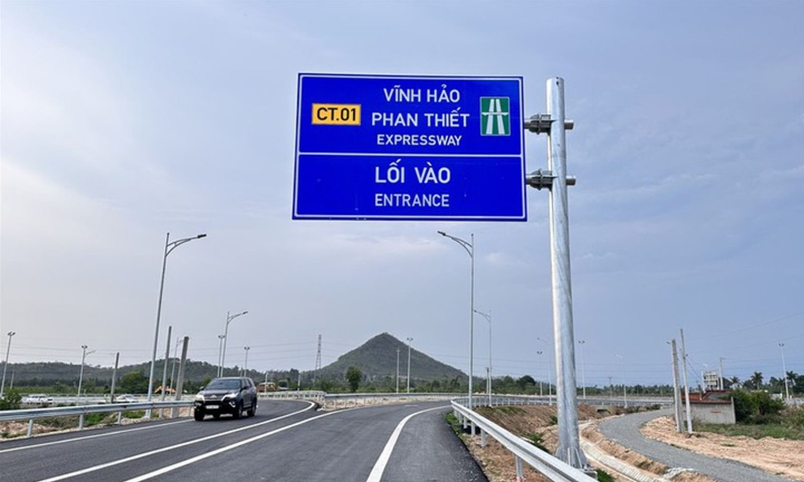 Xử lý tình trạng xói lở trên tuyến đường bộ cao tốc Vĩnh Hảo - Phan Thiết