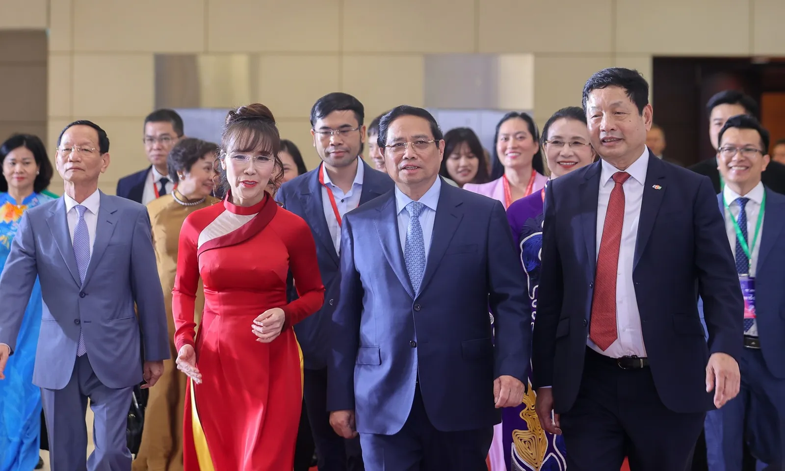 Thủ tướng: Doanh nghiệp, doanh nhân tư nhân 3 tiên phong để công-tư đồng kiến quốc