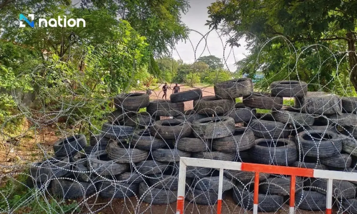 Thái Lan dựng “pháo đài container” ở biên giới