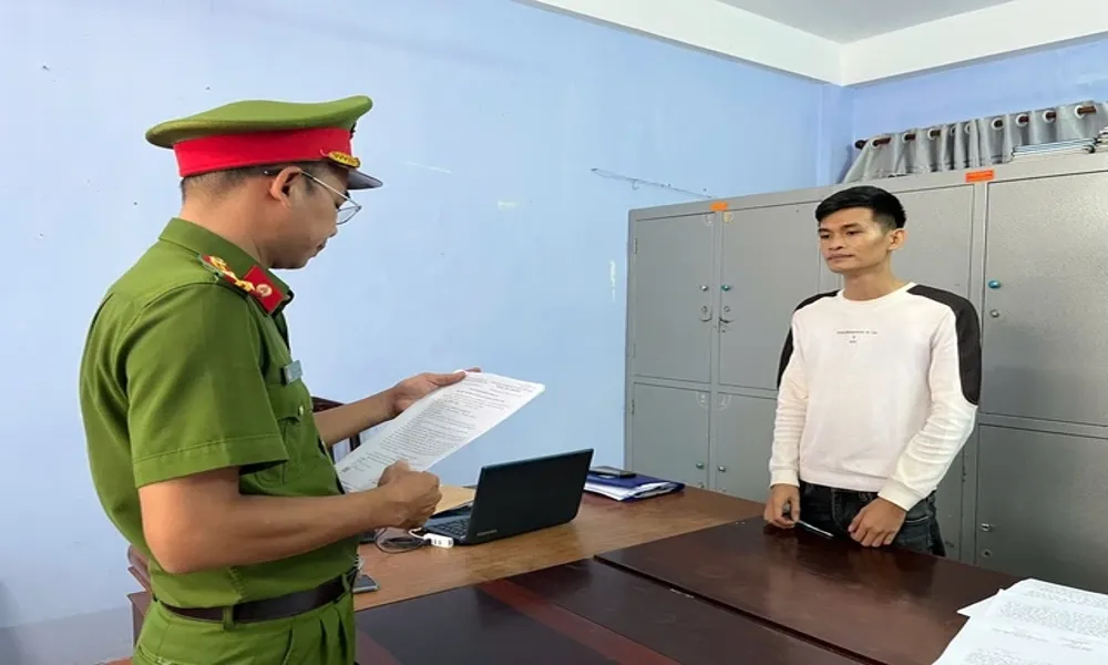 Khởi tố thanh niên đánh phụ nữ mang thai chỉ vì 3 gói mì tôm