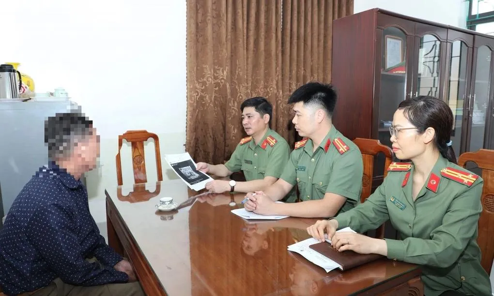 Xử phạt người đàn ông 72 tuổi chia sẻ bài viết xuyên tạc trên mạng