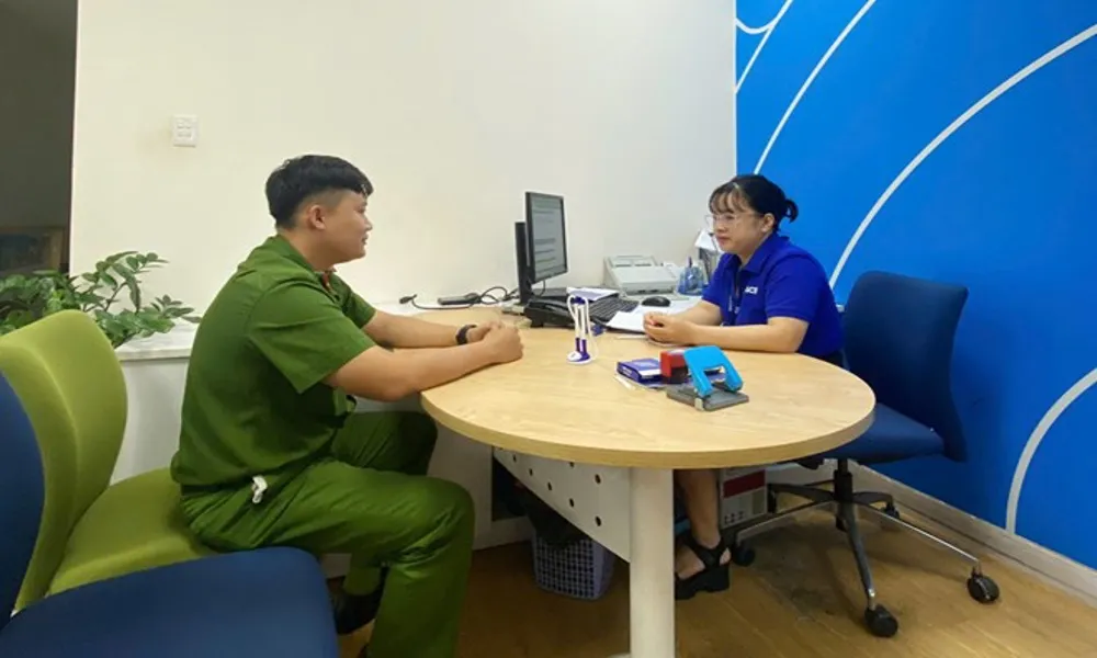 Công an hỗ trợ trả lại 5 tỉ đồng chuyển nhầm