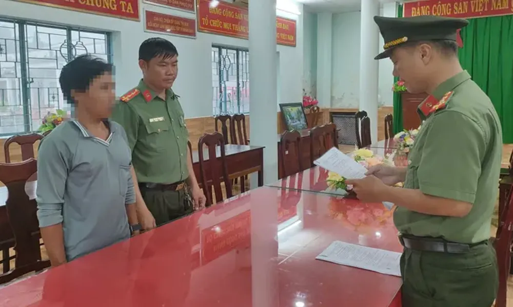 Khởi tố thuyền trưởng tổ chức cho người khác xuất cảnh trái phép