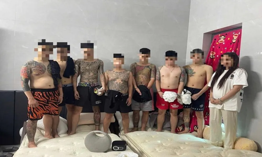 Bắt nhóm thanh niên tổ chức sử dụng ma túy trong nhà dân