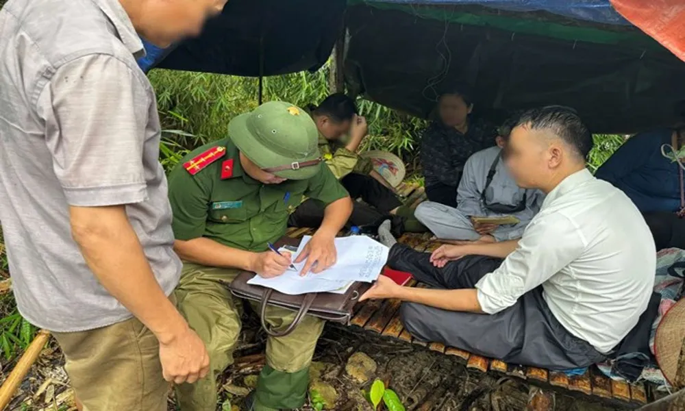 Phát hiện nhóm sinh hoạt tôn giáo trái phép tại thôn Pạc Sủi