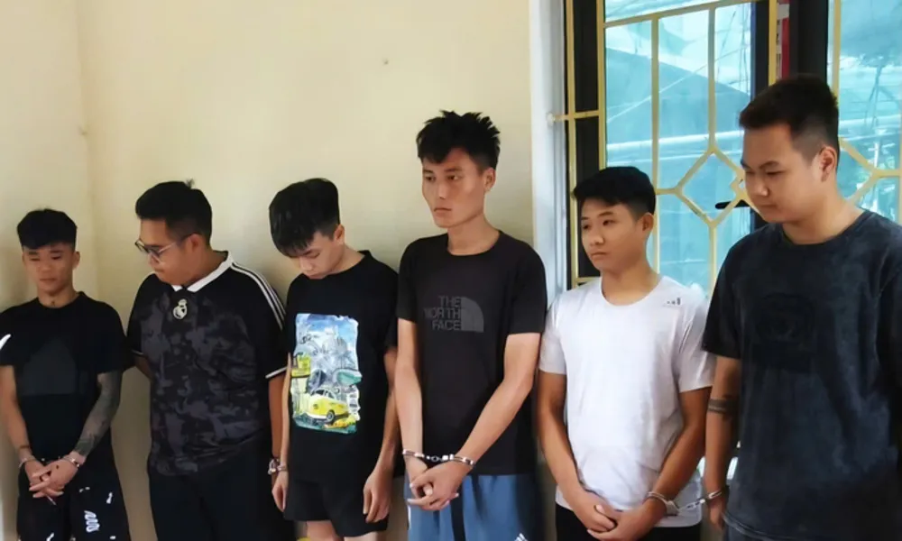 Livestream lạng lách trên TikTok, 6 thanh niên bị khởi tố