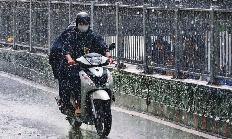 Thời tiết hôm nay 11/10: Nam Bộ mưa chiều