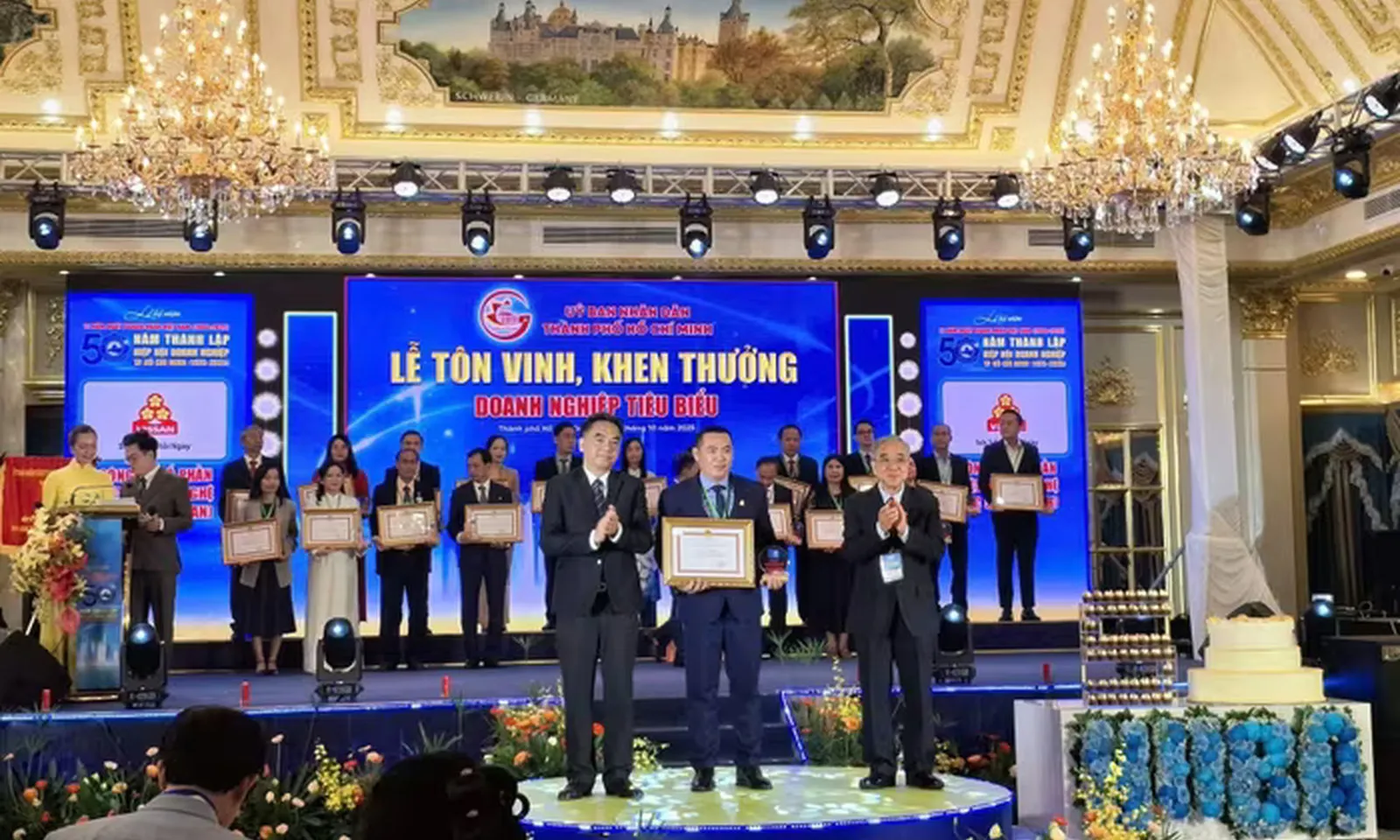 TPHCM cam kết rút ngắn thủ tục, tạo thuận lợi cho doanh nghiệp