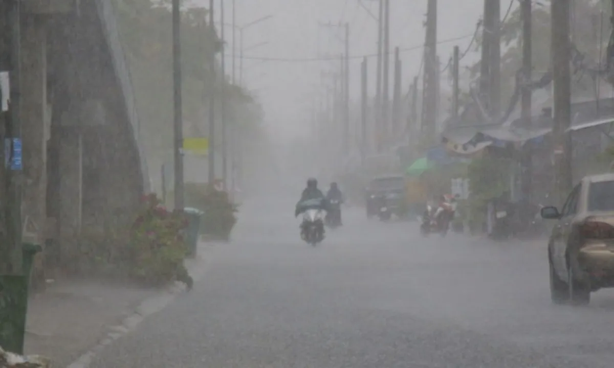 Biển Đông dồn dập bão và áp thấp nhiệt đới trong 1 tháng tới