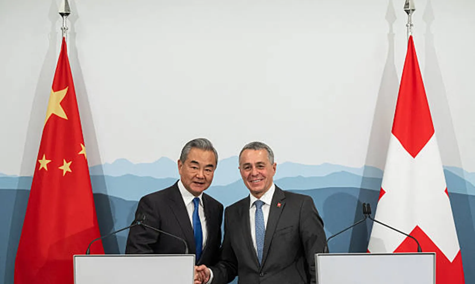 Thụy Sĩ đặt mục tiêu hoàn tất FTA với Trung Quốc vào đầu năm 2026