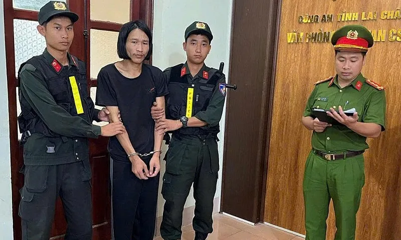 Mâu thuẫn chuyện dựng hàng rào, sát hại luôn hàng xóm